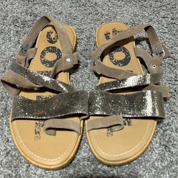 Sorel Women's Ella Criss Cross Leather Casual Sandal Size 10.5 - Picture 3 of 5